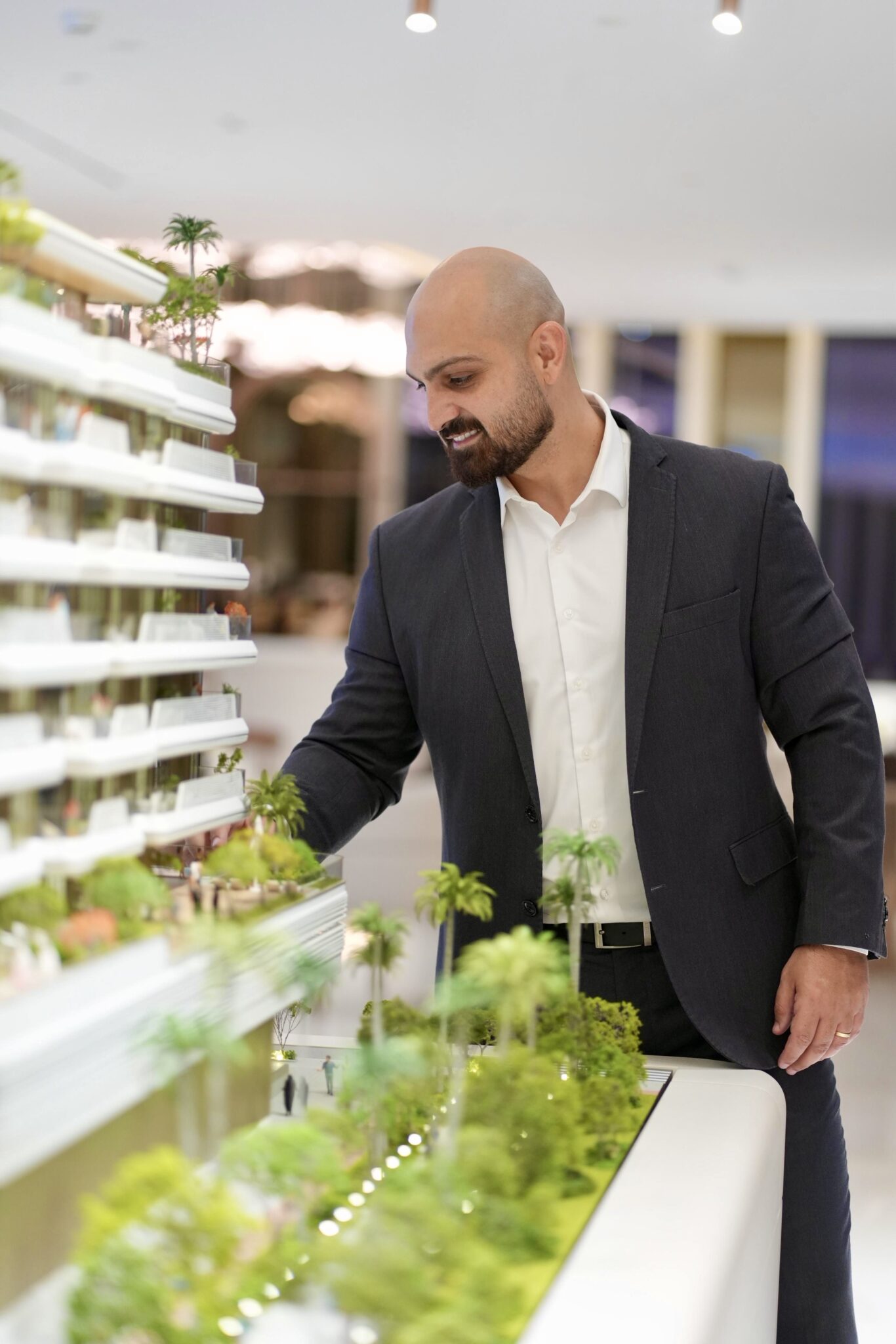 Atef El Khawli Dubai real estate financial expert